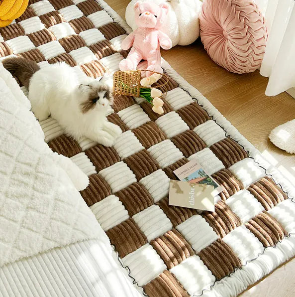 Plush Checkered Bedside Pet Mat