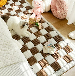 Plush Checkered Bedside Pet Mat